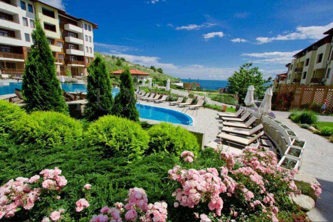 Апартамент Ния, Райска Градина / Garden Of Eden Sveti Vlas Eksteriør billede