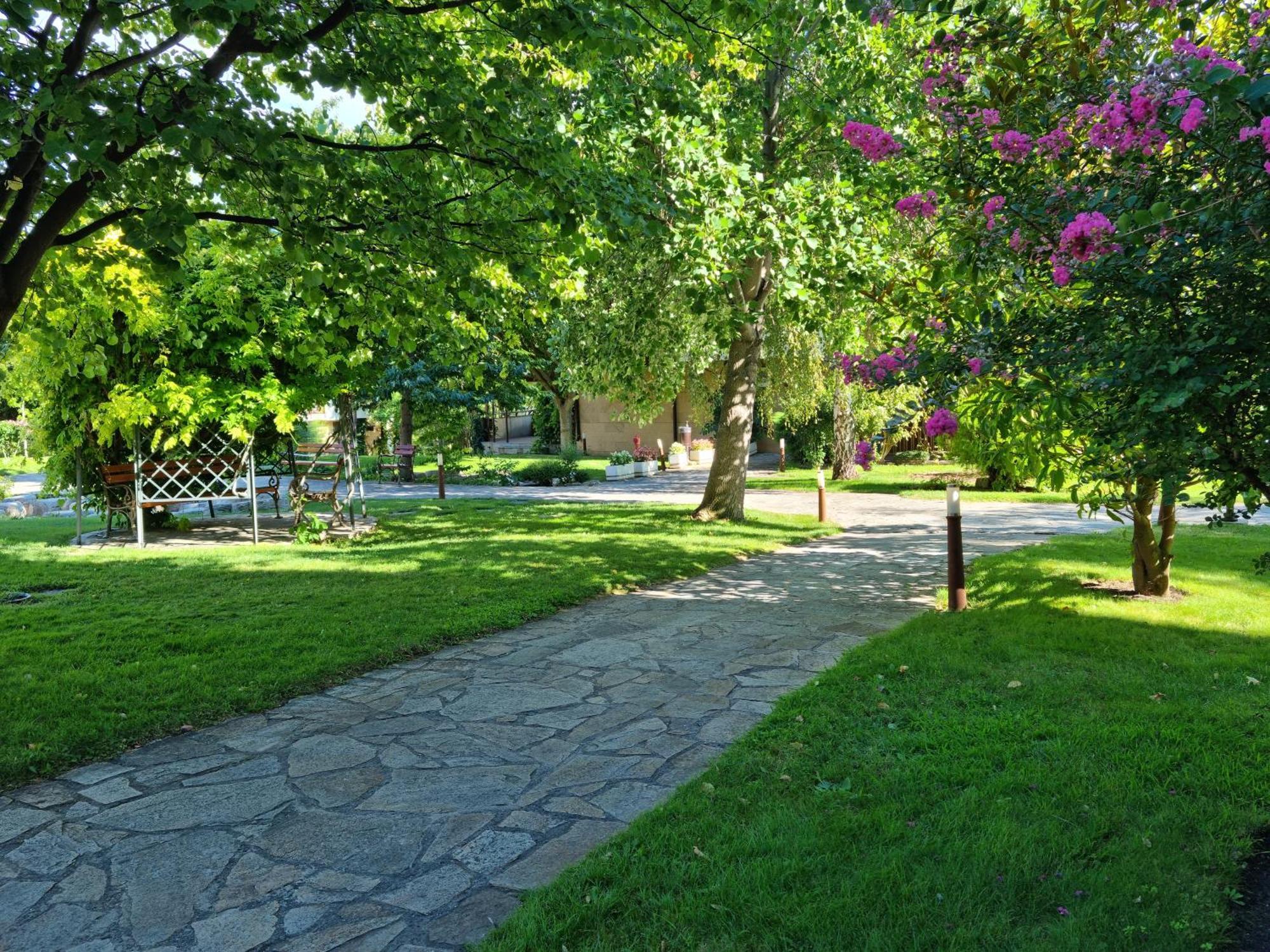 Апартамент Ния, Райска Градина / Garden Of Eden Sveti Vlas Eksteriør billede