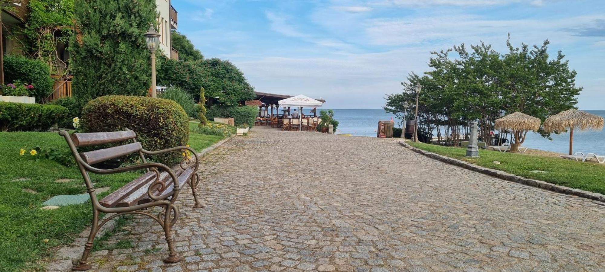 Апартамент Ния, Райска Градина / Garden Of Eden Sveti Vlas Eksteriør billede